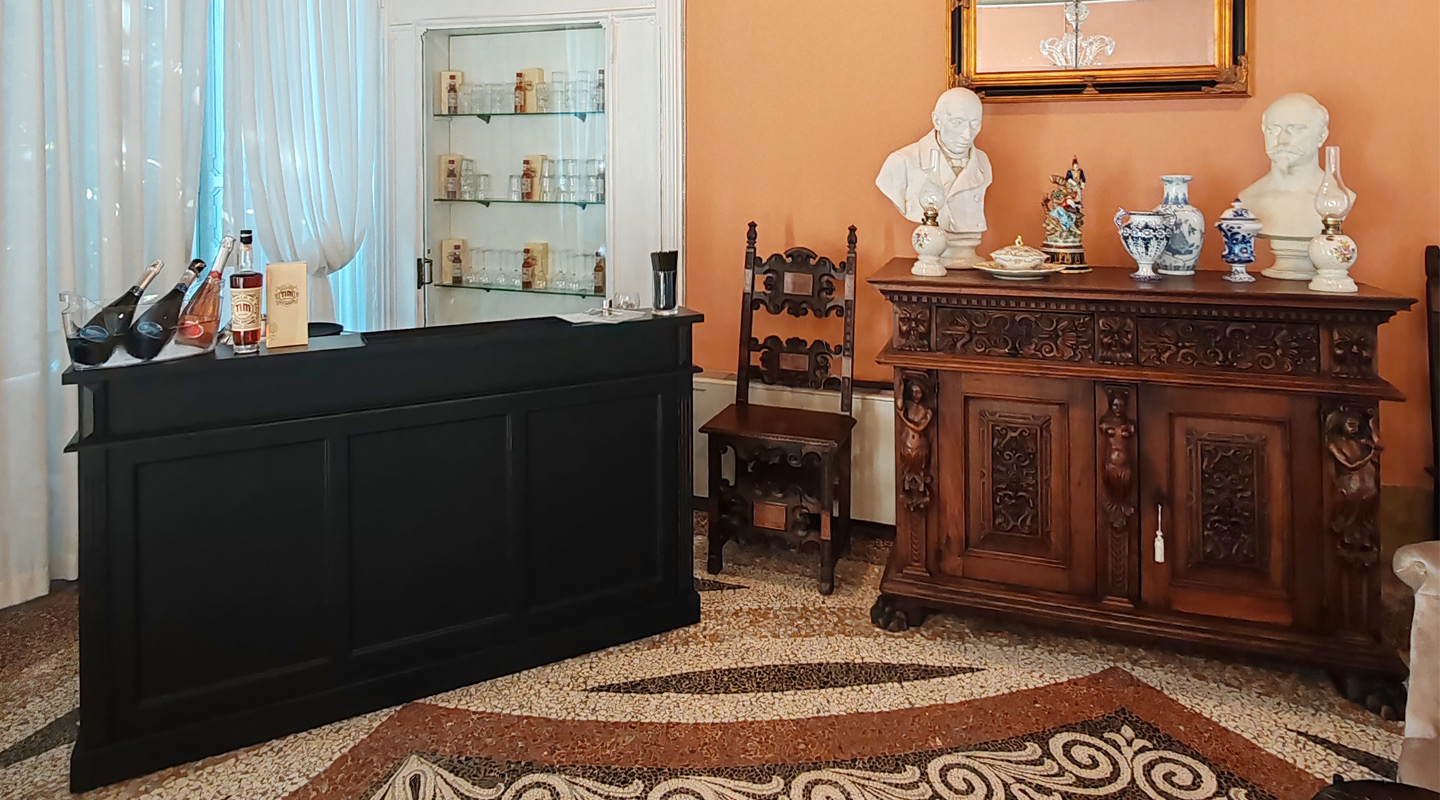 Villa Borghi Sala della musica