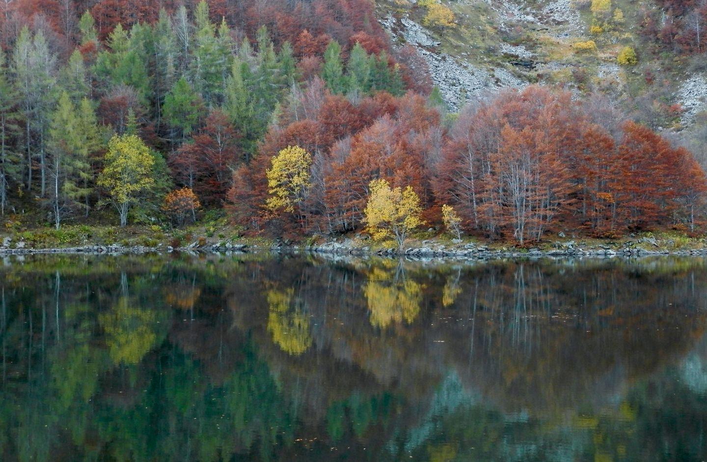 Il foliage,weekend nella terra dei laghi