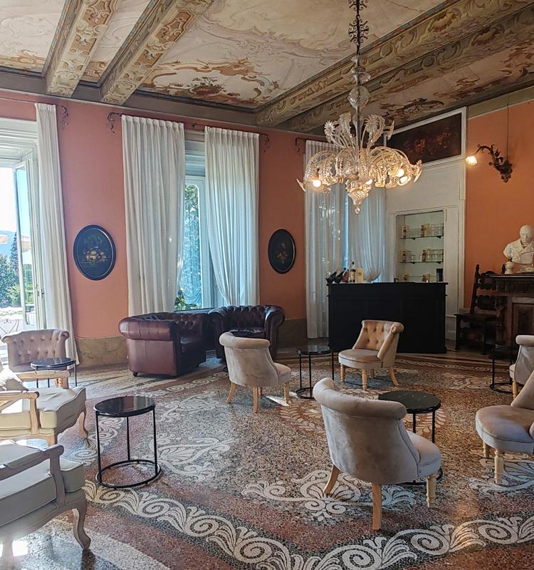 Villa Borghi Sala della musica